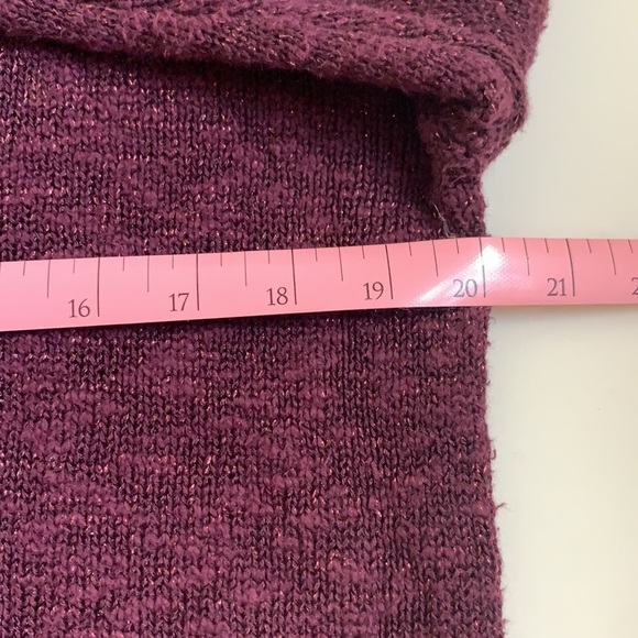 American Eagle Outfitters Purple Shimmer V-Neck Sweater - Picture 7 of 10